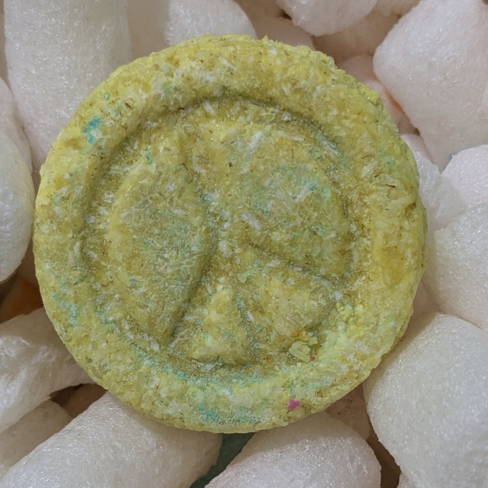 Lush Happy Hippy Shampoo Bar